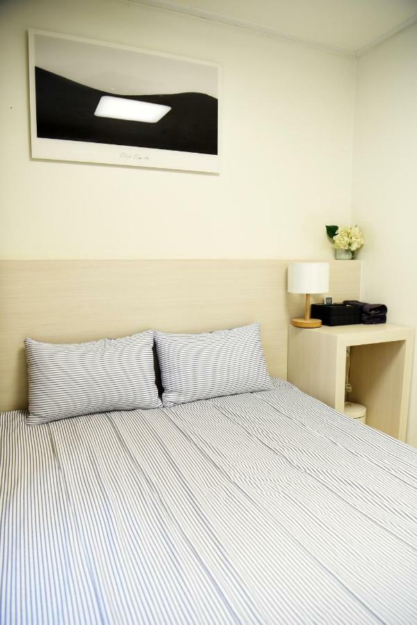 Jw Stay In Hongdae Сеул Экстерьер фото